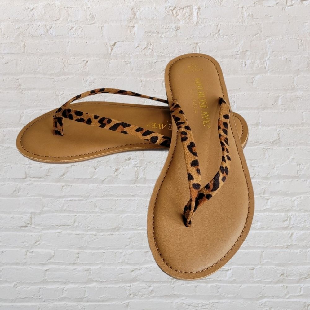 BRAND NEW Melrose Ave Sandals Sz 8